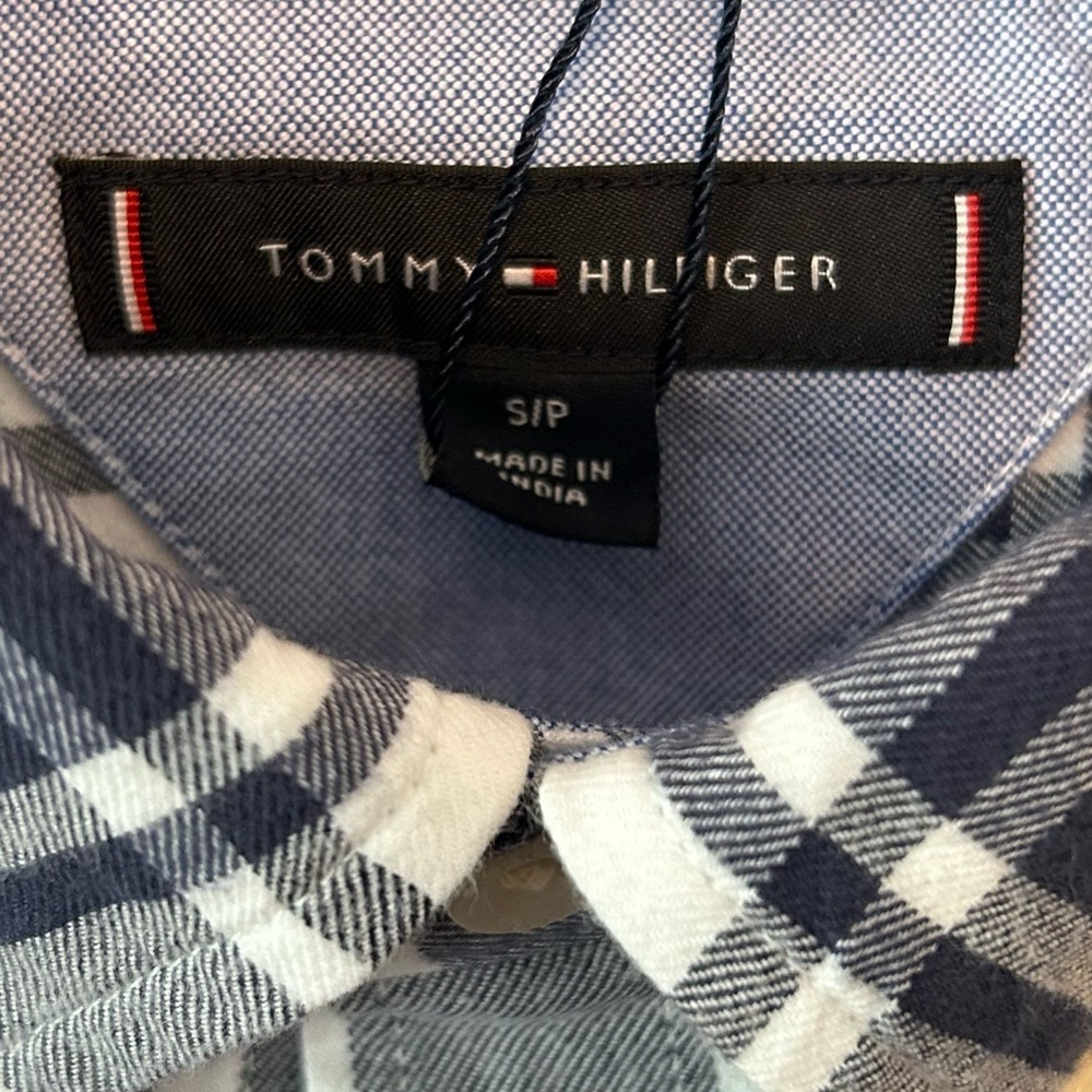 Tommy Hilfiger Men's Regular Fit Plaid Shirt Front Pocket Size Small New - Picture 3 of 12